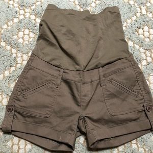 Bella Vida Maternity cargo shorts small